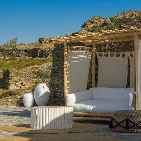 Villa Makarias Traditional Luxury *