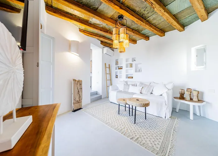 Makarias Traditional Luxury