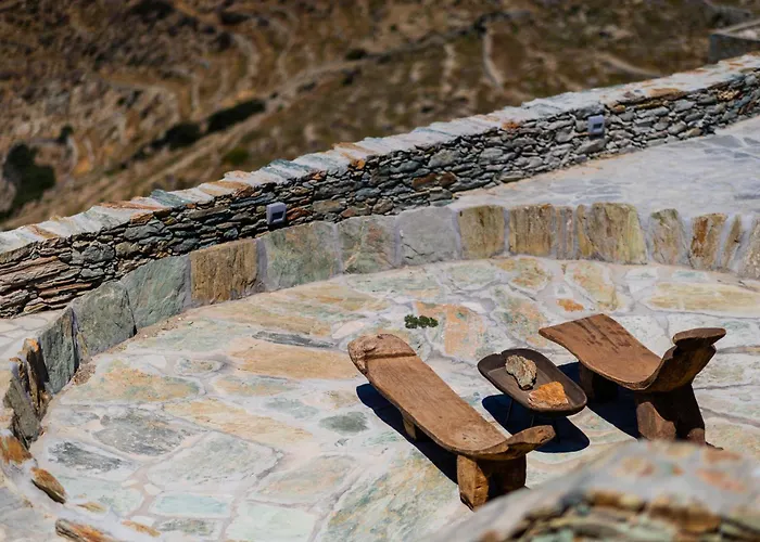 Makarias Traditional Luxury *