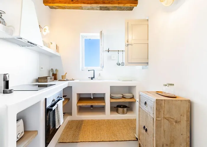 Villa Makarias Traditional Luxury *